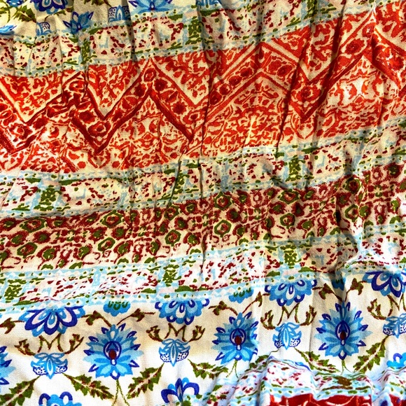 Malaysian Maxi Dress - Picture 3 of 3